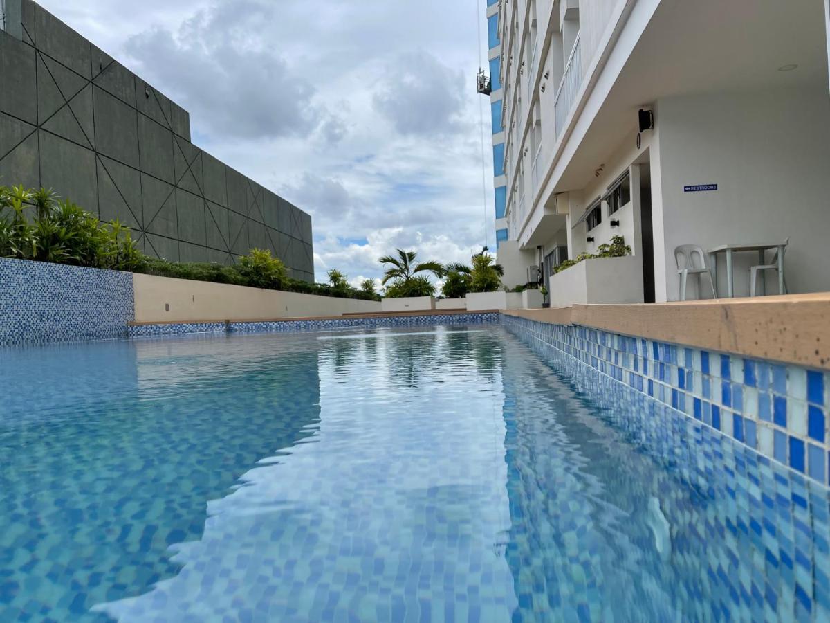 Inspiria Aparthotel Davao City Buitenkant foto