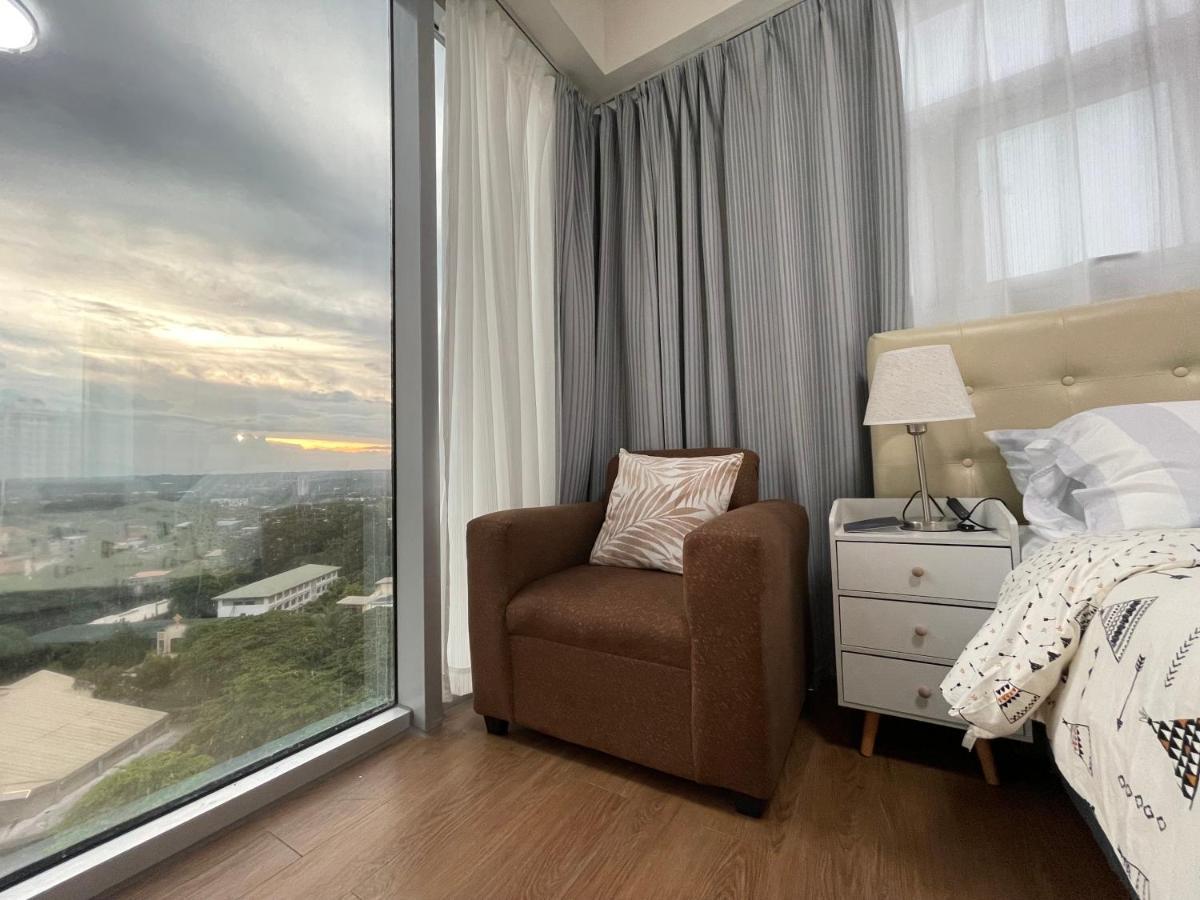 Inspiria Aparthotel Davao City Buitenkant foto