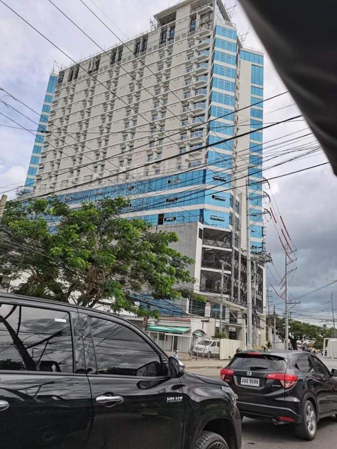Inspiria Aparthotel Davao City Buitenkant foto