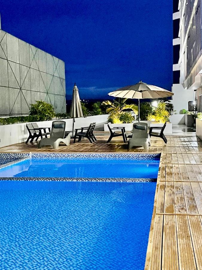 Inspiria Aparthotel Davao City Buitenkant foto